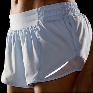 Lululemon Hotty Hot Low-Rise Lined
Short 2.5 in. Size 2